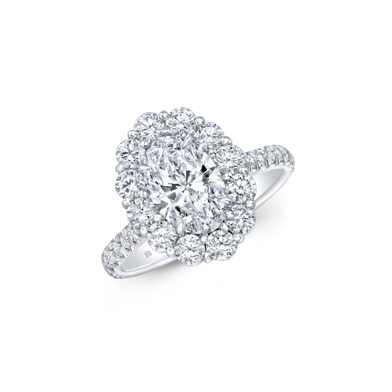 Oval cut Diamond Cluster Solitaire in White Gold – Rahaminov Diamonds