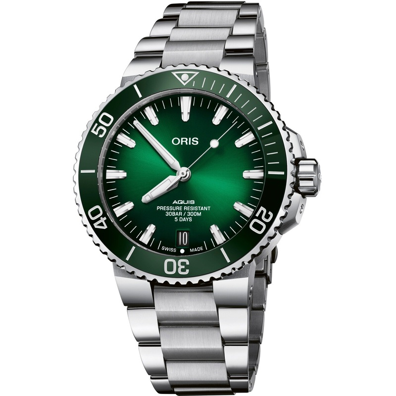 Oris 01 400 7763 4157-07 8 24 09PEB Aquis Date Calibre 400 on Bracelet